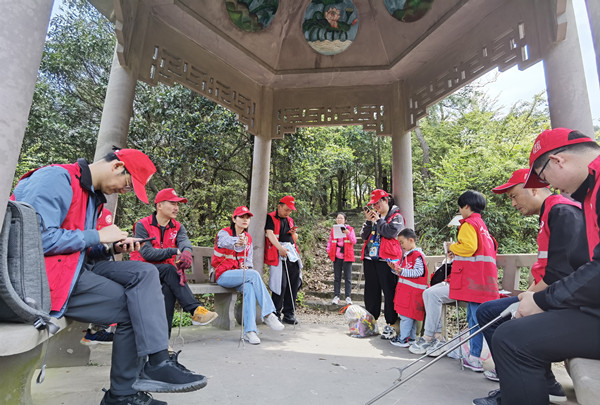 沙湾社区：开展“学党史践初心 助力美丽乡村”主题党日活动1.jpg