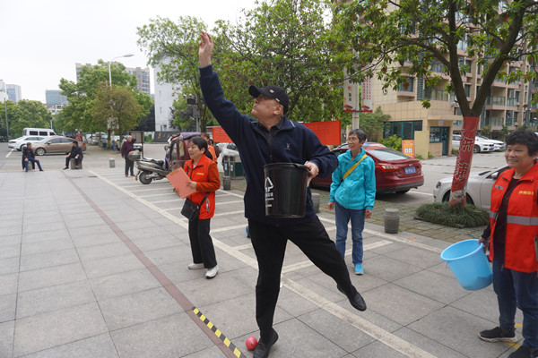 老年趣味运动会 欢度“夕阳”嘉年华1.jpg