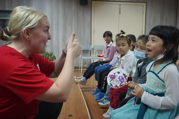 沙湾社区：温馨五月 感恩母1.jpg