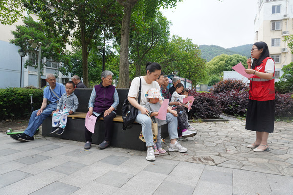 沙湾社区：党员电信反诈宣讲 帮助紧绷防范之弦.jpg