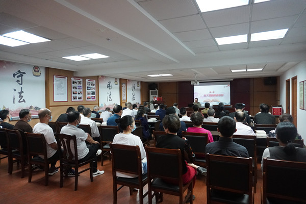 沙湾社区：开展“回看百年党史 缅怀人亚精神”党课.jpg