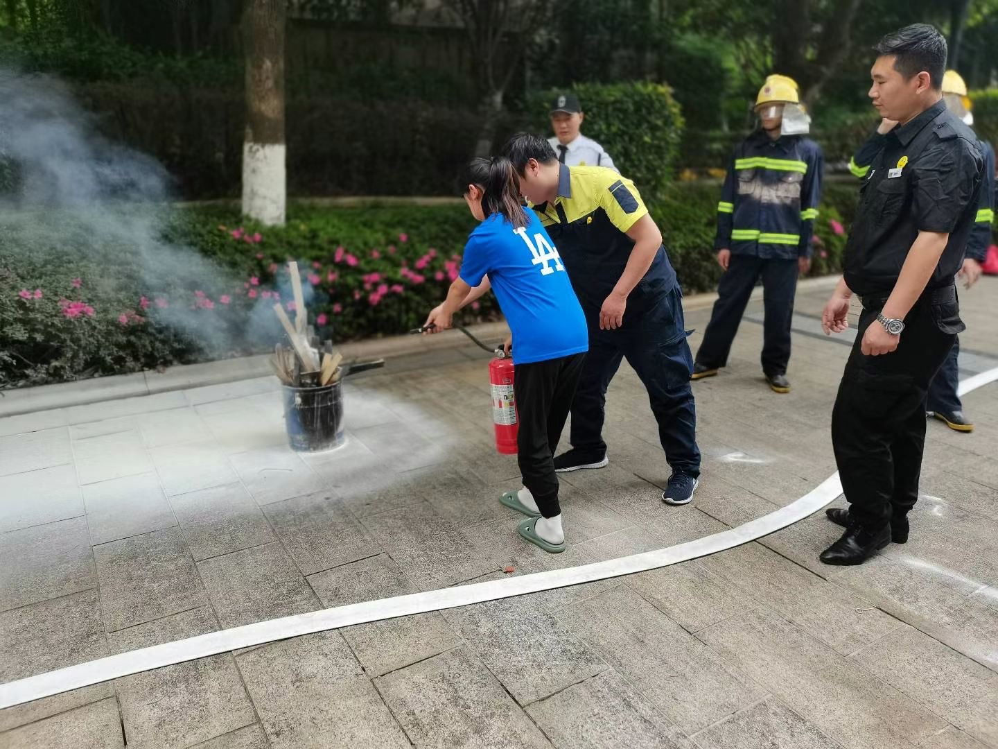 消防安全演习03.JPG
