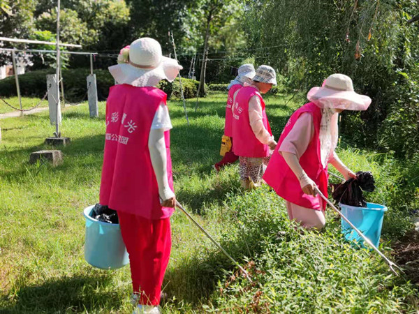 汇聚巾帼力量 传递文明之风.jpg