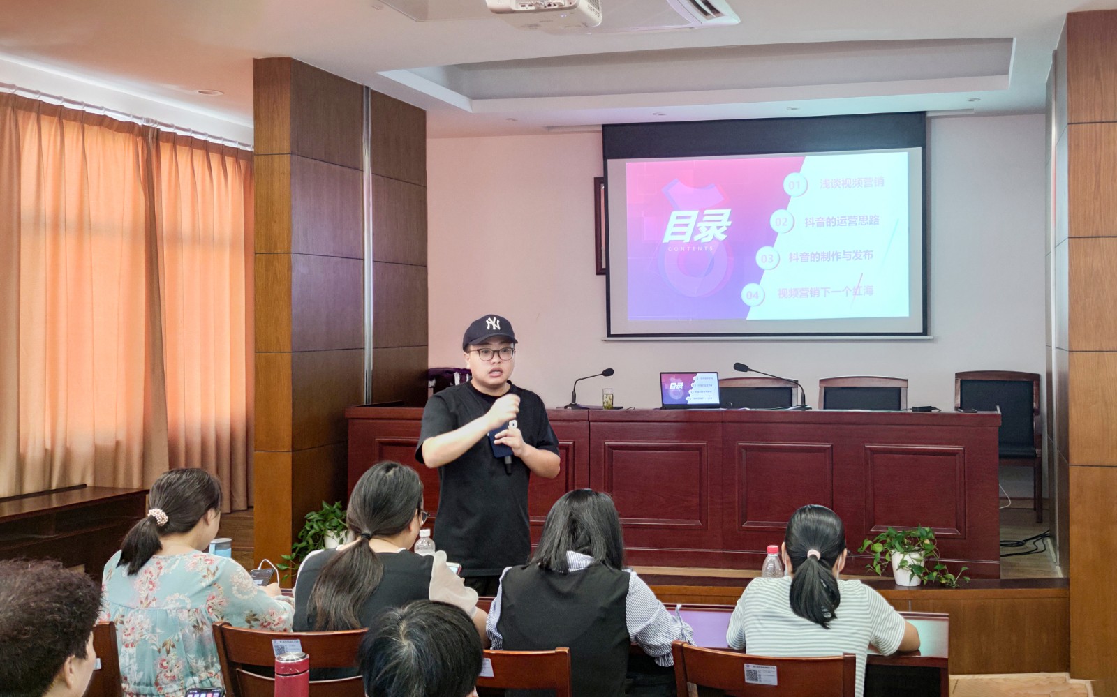 转岗再就业 视频你我拍1.jpg