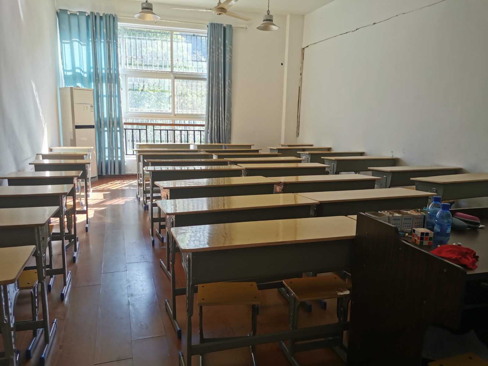 空教室.jpg
