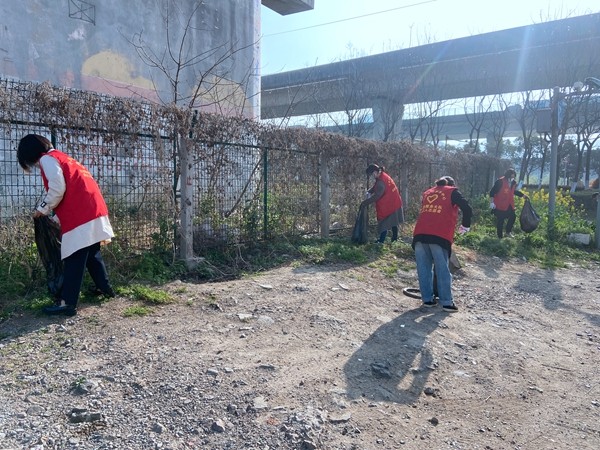 下邵社区党群服务中心：开展清洁家园志愿活动.jpg
