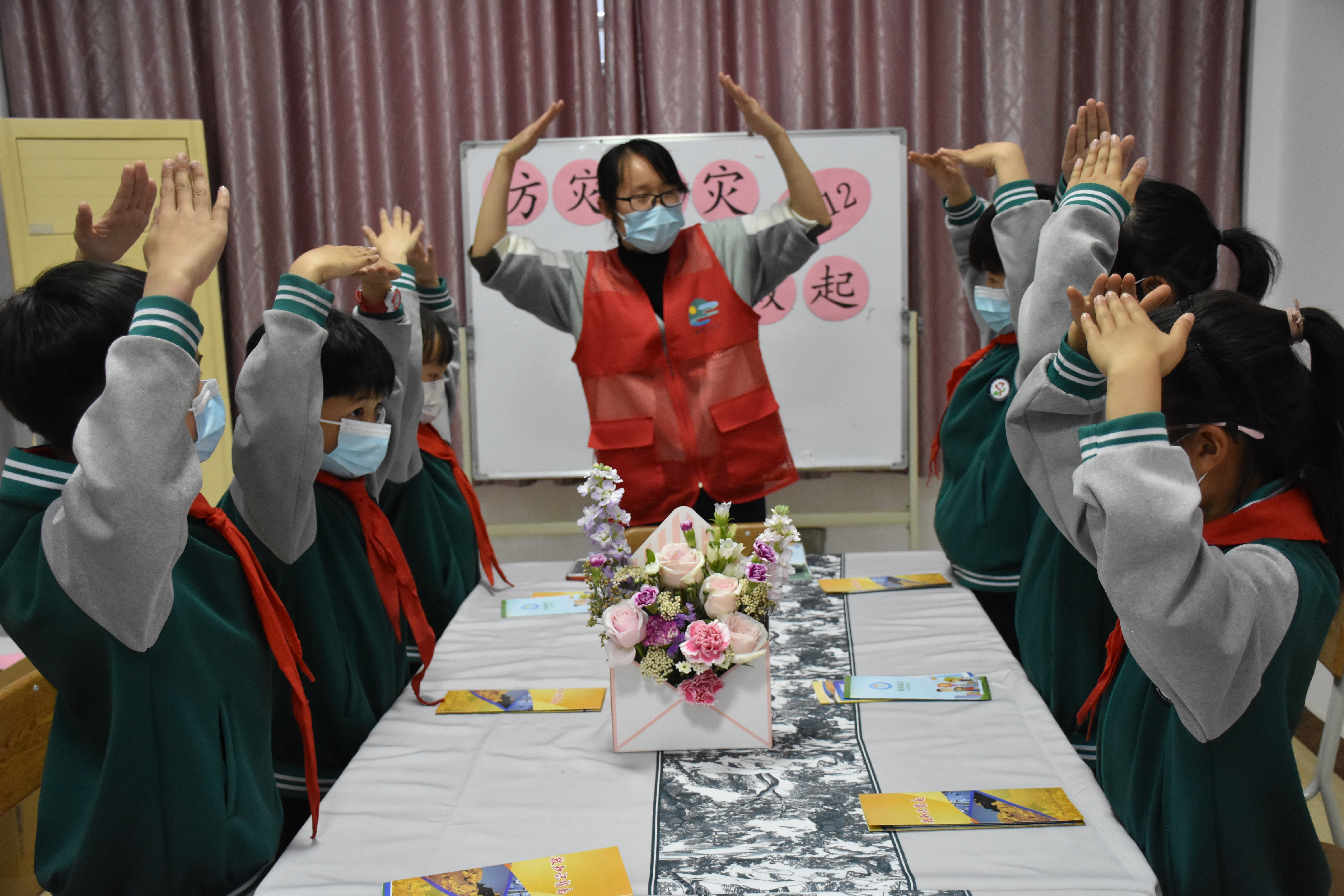 71北仑区春晓：儿童齐跳防灾舞 寓教于乐学防灾.jpg