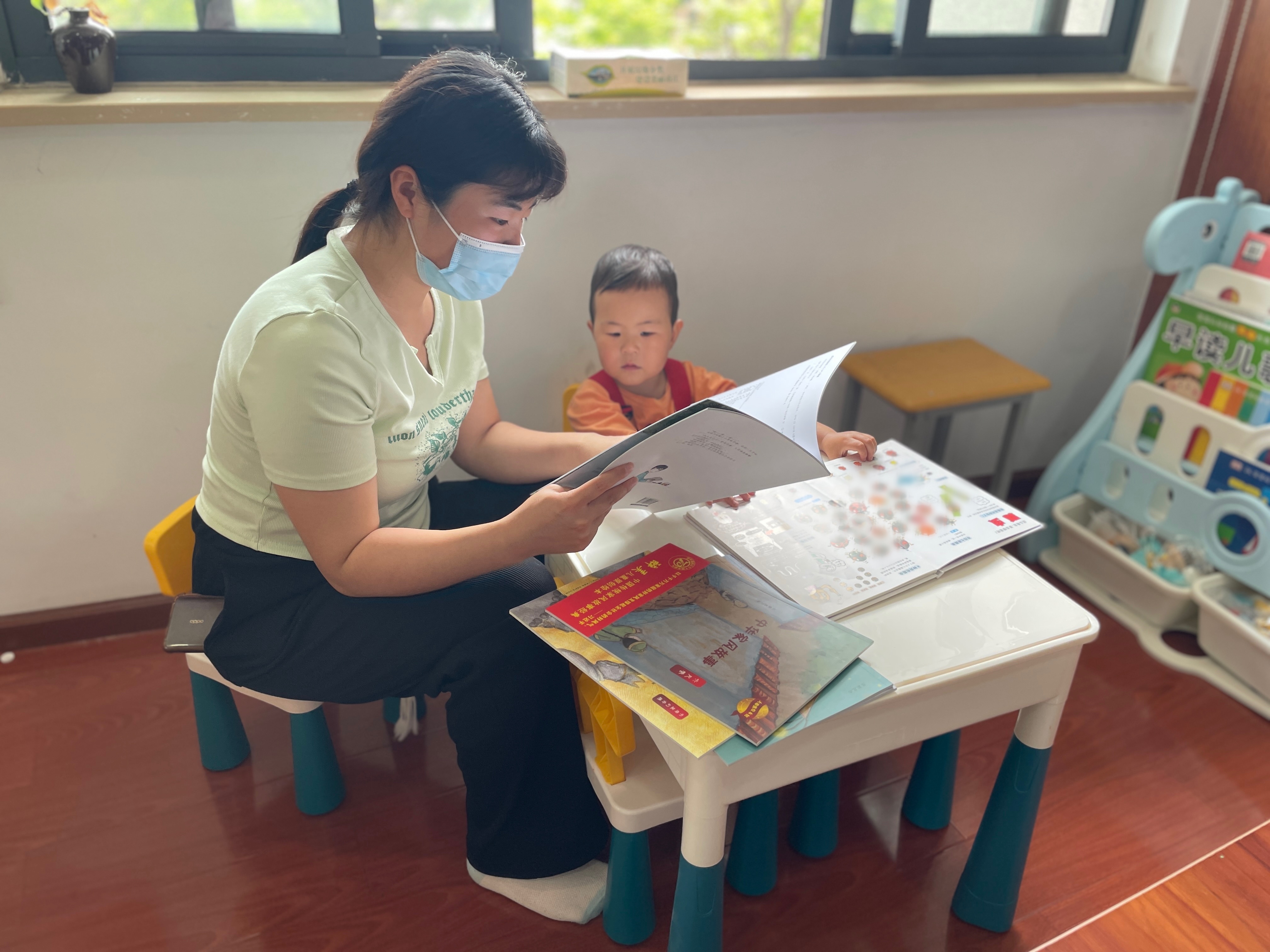 亲子沐书香 (1).jpg