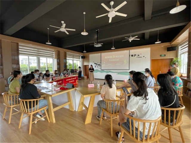 开展“颂光辉历程 展时代新风”党史知识竞赛.jpg