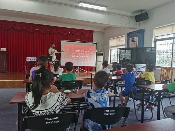 陈华浦社区：开展省第十五次党代会精神宣讲假日学校活动 (2)(1).jpg