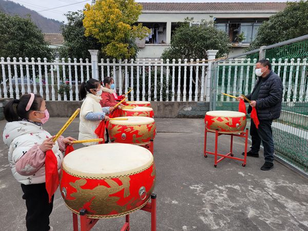 学习中国鼓 感受韵律美.jpg