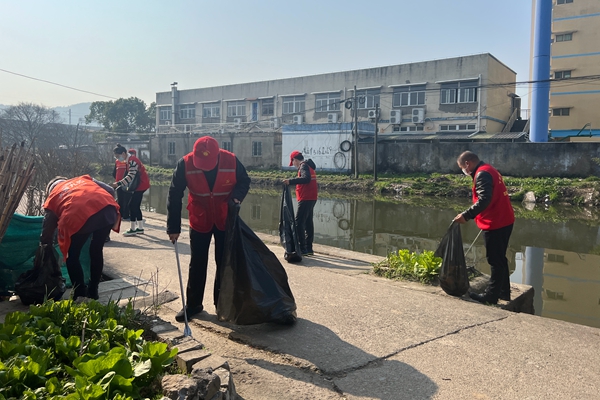 下邵社区党群服务中心：清洁家园 助力文明城市.jpg