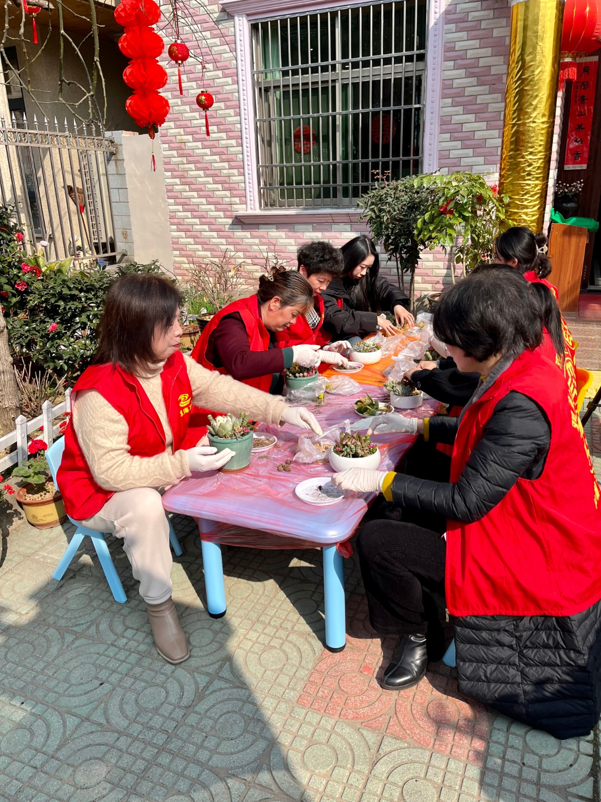 打造美丽庭院   (1).jpg