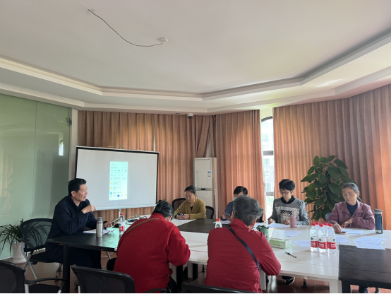 47北仑区春晓成校、洋沙山社区联合举办“老有所E 智享生活”智能手机第三期培训班.png