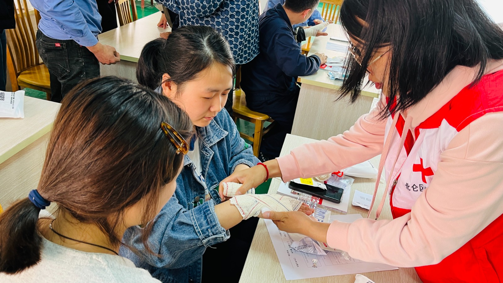 戚家山成校：”守护生命 ‘救’在身边”防灾减灾技能培训-2.jpg