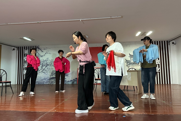 下邵片区党群服务中心：开展戏曲表演提升课程.jpg