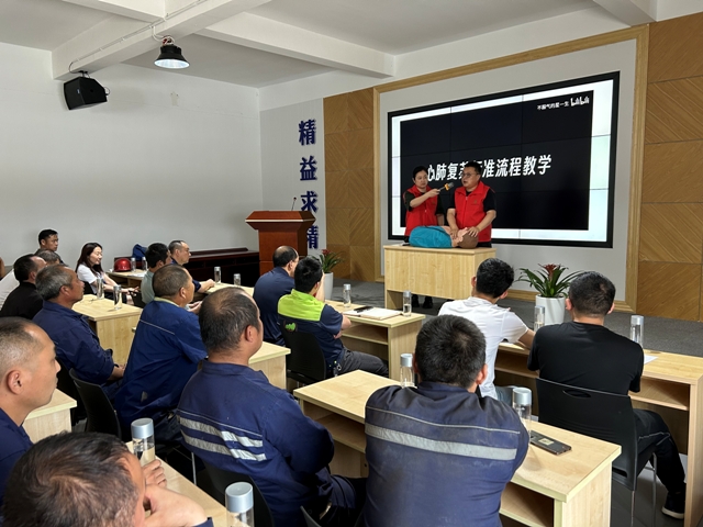 71北仑区春晓成校：消防培训进企业 携手共筑“防火墙”.jpg