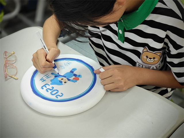 柴桥成校：童心迎亚运 飞盘助起航.jpg