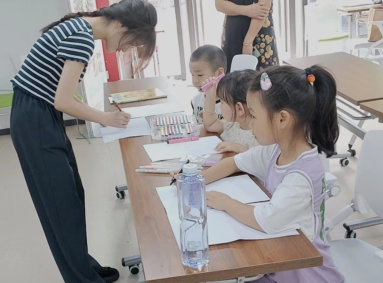 快乐绘本•亲子阅读 (1).jpg