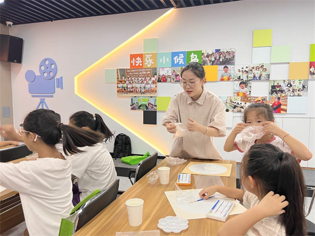 柴桥成校：变废为宝 塑料袋也有大用处.jpg