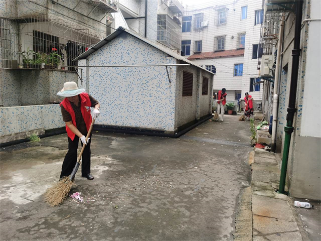 柴桥成校：未雨绸缪 扎实做好台风“卡努”防御工作.jpg