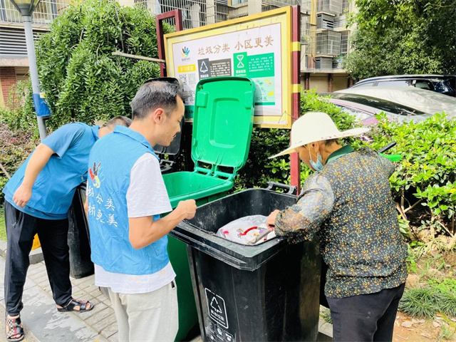柴桥成校：分批培训垃圾分类督导员 助力垃圾分类提质增效88.jpg