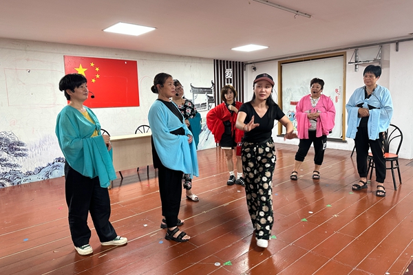 下邵社区党群服务中心：“一人一艺”为戏曲文化加油.jpg