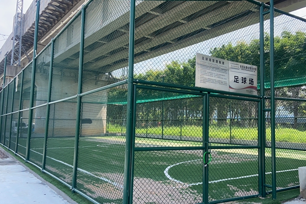 下邵社区党群服务中心：铁路交通下的运动场所升级啦.jpg