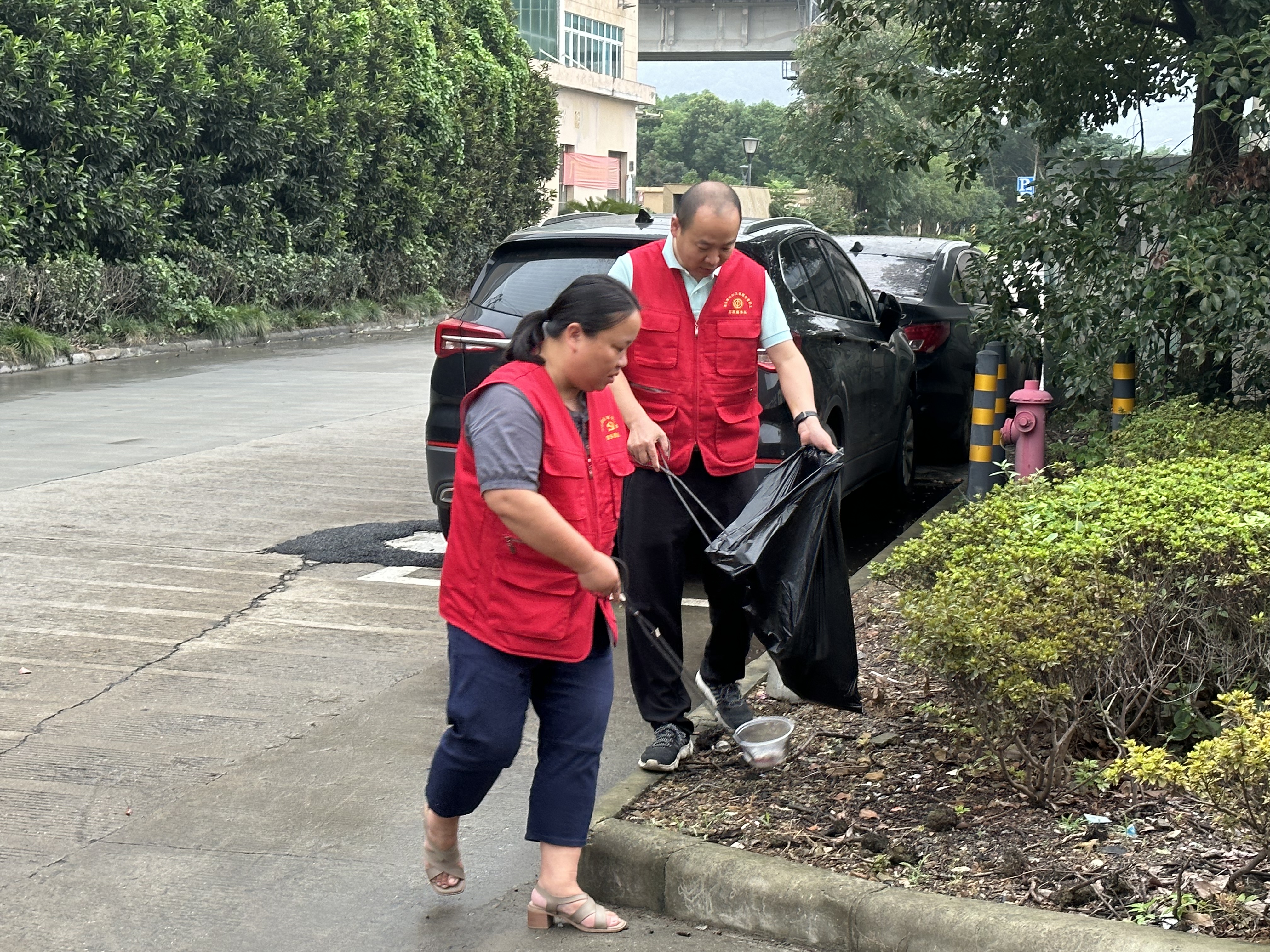 捡垃圾图三.jpg