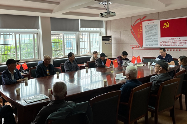 下邵社区党群服务中心：老龄工作 老有所为.jpg