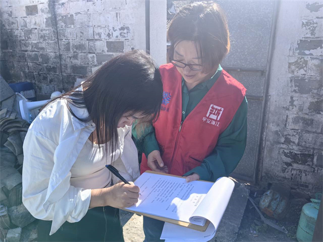 柴桥成校：敲门入户不停歇 反诈宣传送到家.jpg