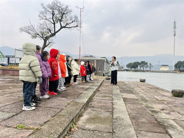 柴桥成校：亲清芦江 童心共绘“五水共治”之美.jpg