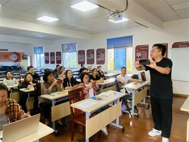 柴桥成校的短视频培训结束22.jpg