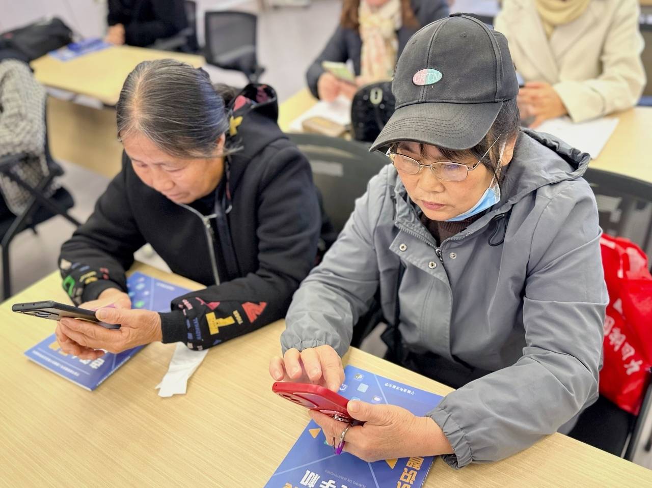 戚家山成校：智慧助老 乐享生活.jpeg