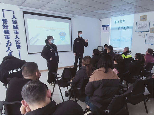柴桥成校：“仑小城”跨部门联合执法宣讲开讲啦.jpg