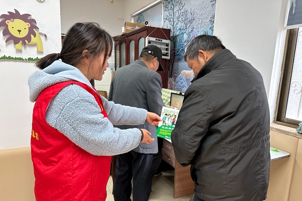 下邵社区党群服务中心：公交便民为人民 禁毒宣传入民心2.jpg