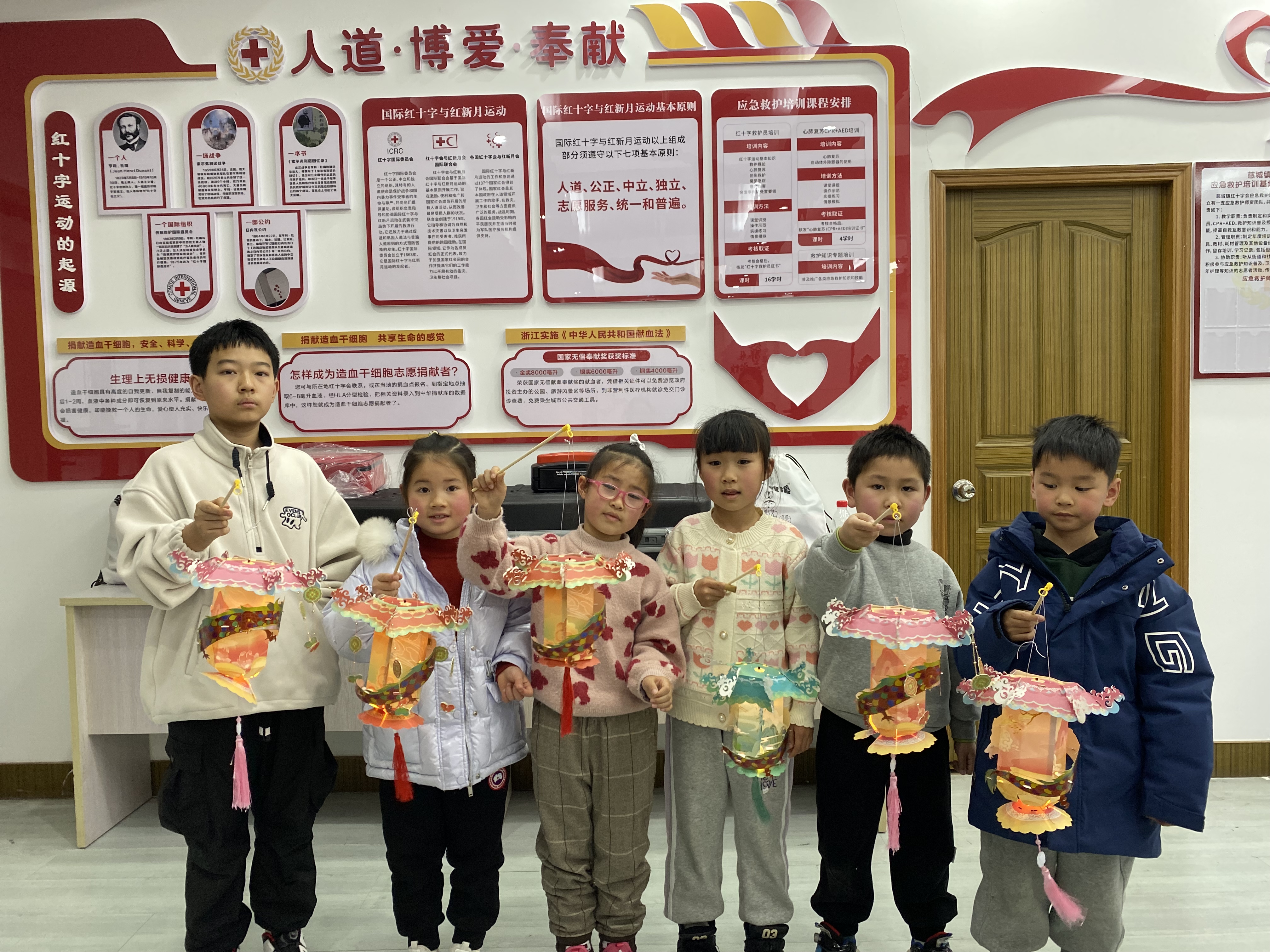 02-21我们的节日--元宵“张灯结彩——创意DIY龙跃宫灯”手作 (2).jpg