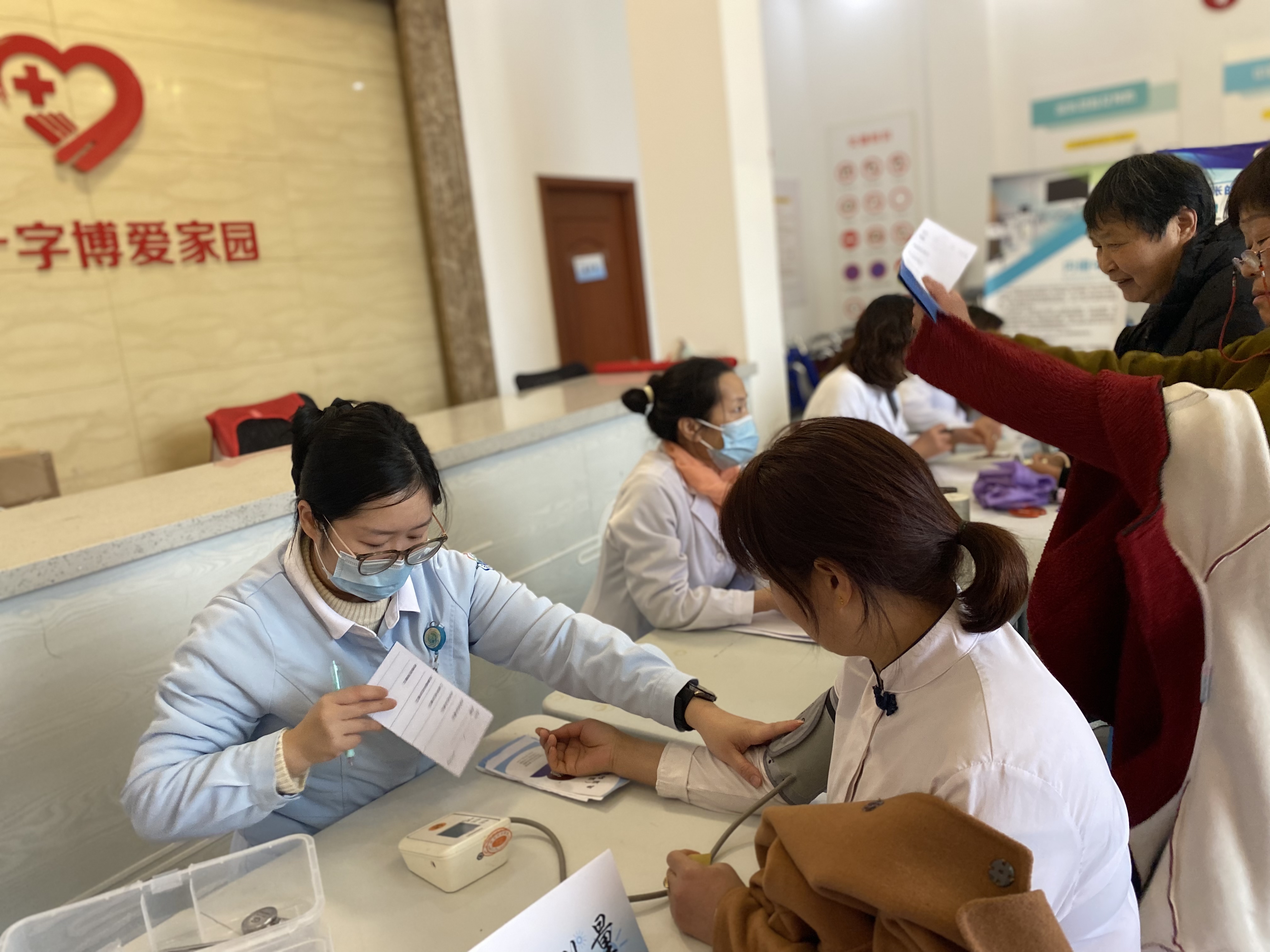 03-05春暖半边天 守护“她”健康——我们的节日●妇女节主题活动 (1).jpg