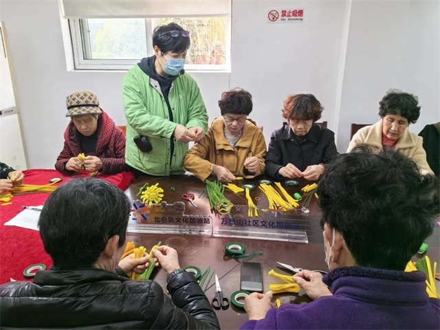 柴桥成校：赴一场春意之约 匠心寻趣展手艺.jpg