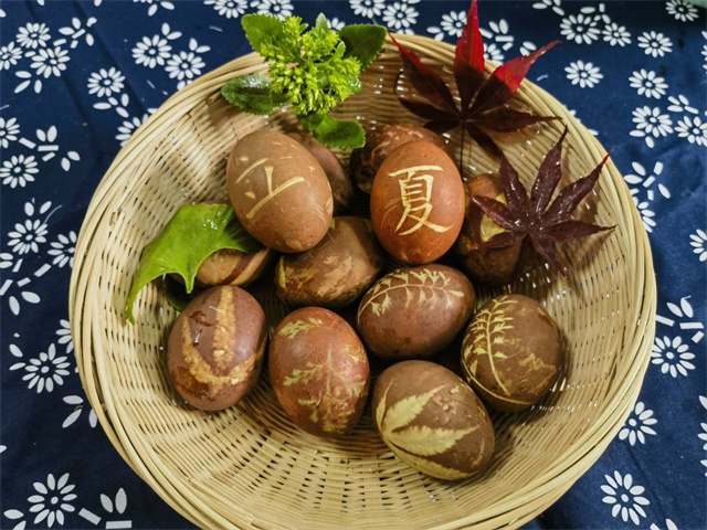 柴桥成校：花草染蛋乐迎立夏 垃圾分类玩出新花样22.jpg