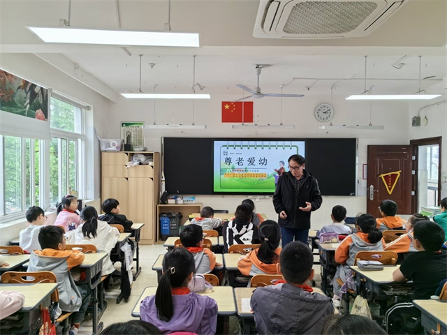 柴桥成校：弘扬传统美德 争做时代好少年.jpg