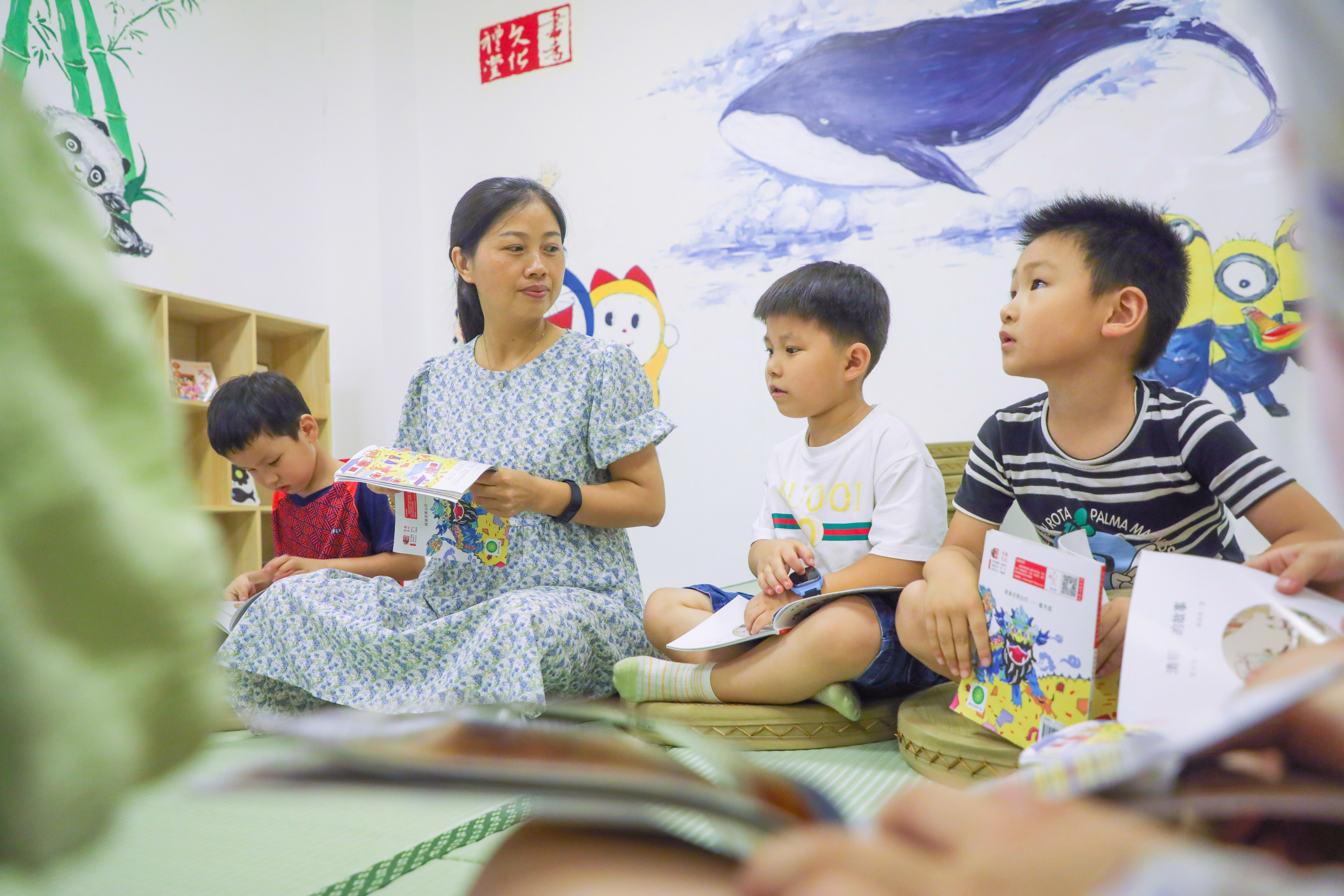 “拥抱书香 绘本筑梦”亲子阅读活动.jpg