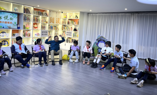 “翻书悦龄”好书有约 开启星光下的阅读之旅770.png