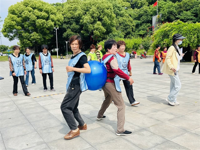 柴桥成校：邻里趣享运动 共筑网格精彩.jpg