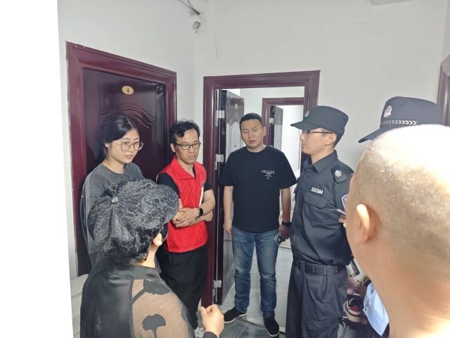 非法“群租群居” 整治.jpg