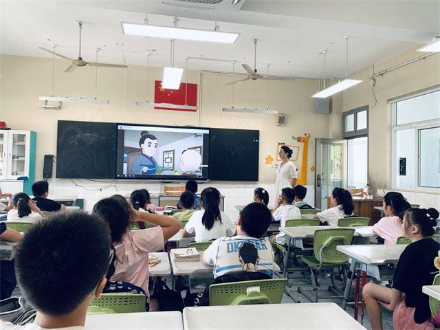 北仑柴桥成校：读经典 润童心.jpg