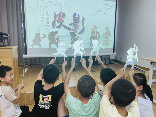 北仑柴桥成校：非遗皮影进课堂 文化传承润童心.jpg