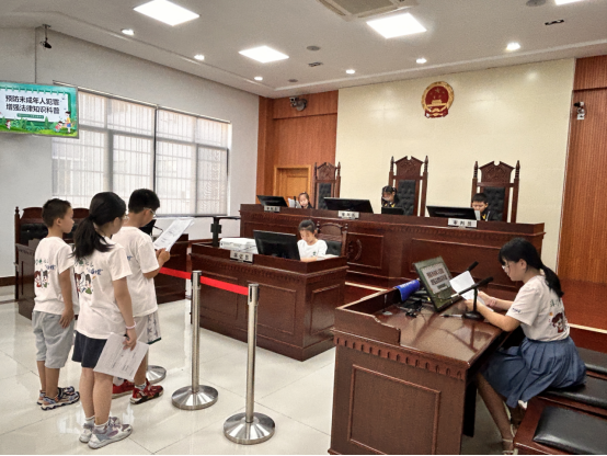 83北仑区春晓成校洋沙山社区假日学校开展保密安全教育模拟法庭活动.png