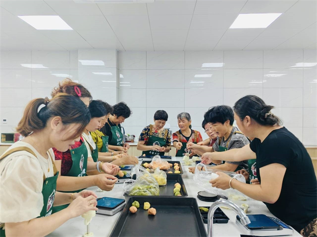 北仑柴桥成校：魅力指尖 不负“食”光.jpg