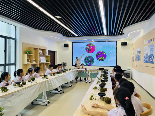 北仑柴桥成校：花乡研学热，共赴“花样”成长之旅.jpg